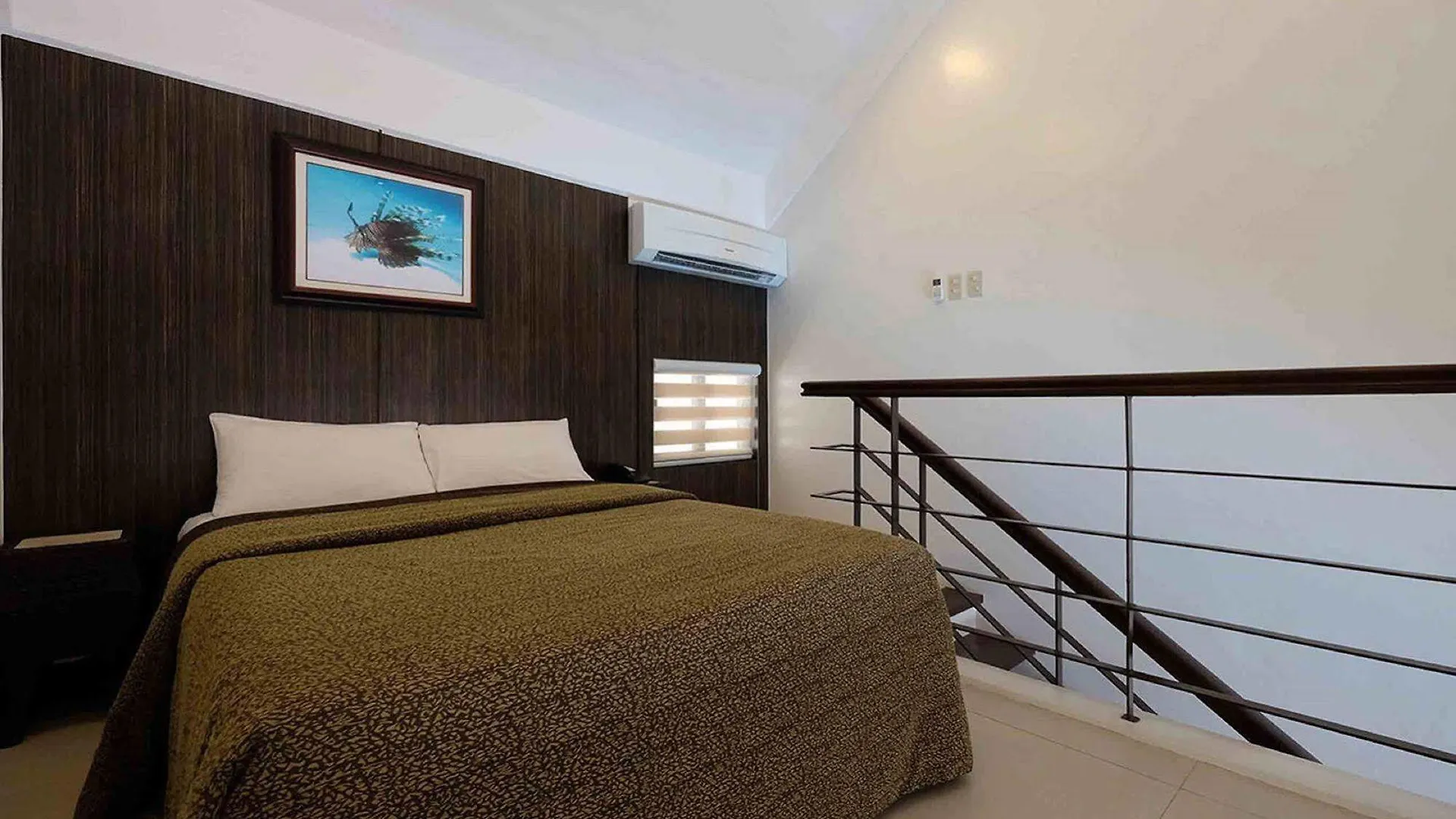 Dive Thru Resort Panglao 3*,
